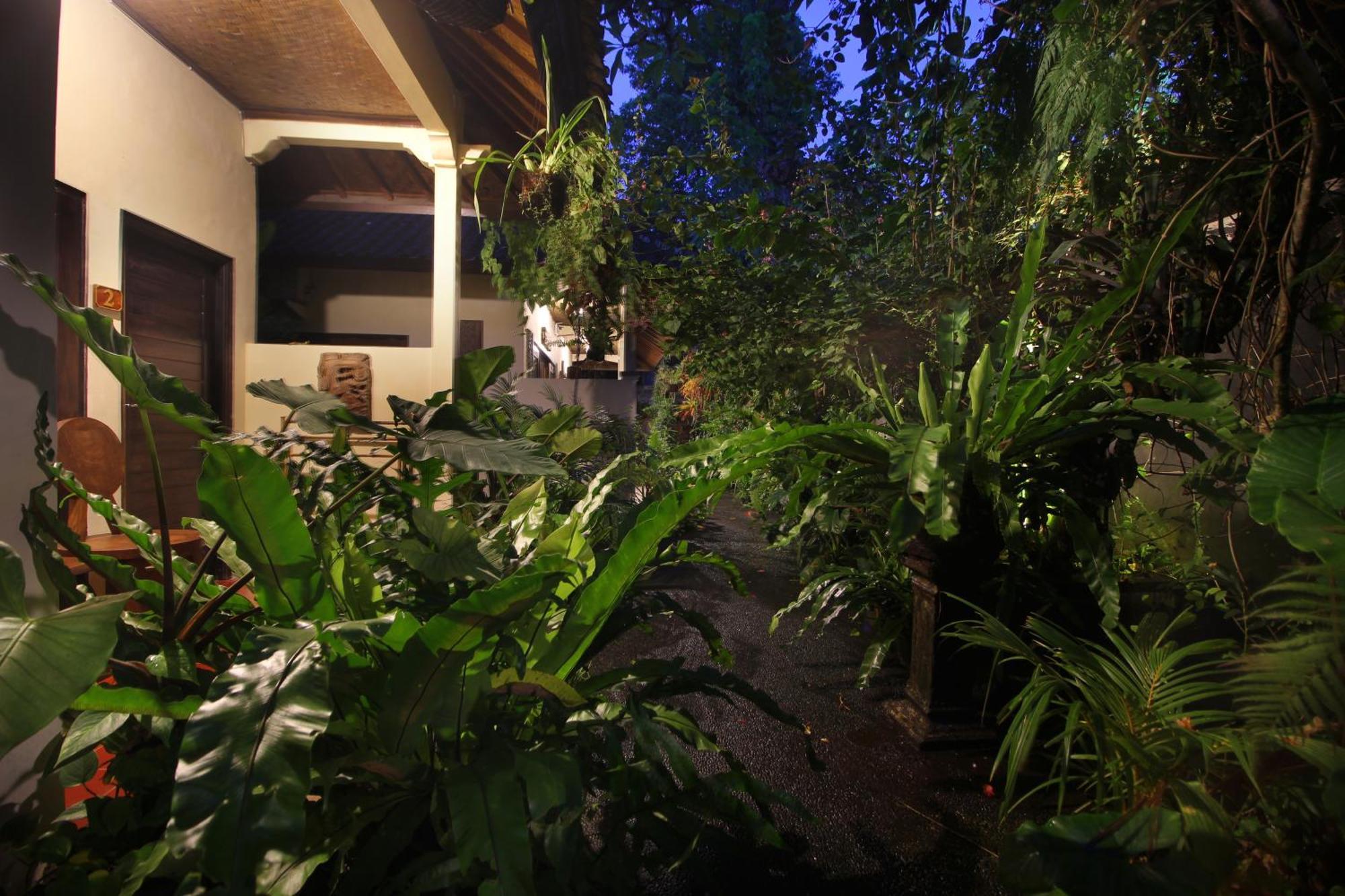 Sari Gong Guest House, A Trishula Collection Ubud Eksteriør billede